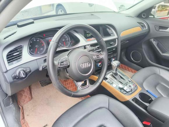 [济南·鲁A] 二手奥迪奥迪A4L2016款 35 TFSI 典藏版 S line豪华型