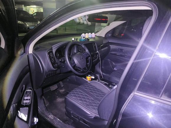 [深圳·粤L] 二手三菱欧蓝德2021款 2.0L 两驱畅享版 5座