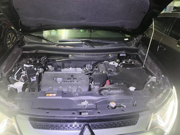 [深圳·粤L] 二手三菱欧蓝德2021款 2.0L 两驱畅享版 5座