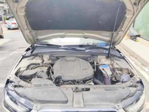 [深圳·粤S] 二手奥迪奥迪A4L2016款 35 TFSI 典藏版 自动标准型