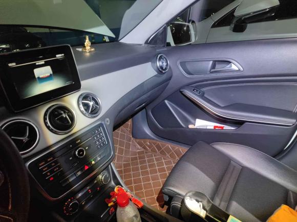 [广州·粤A] 二手奔驰奔驰GLA2016款 GLA 200 动感型