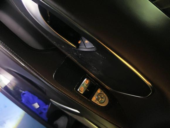 [上海·沪D] 二手奔驰奔驰V级2017款 V 260 领航版