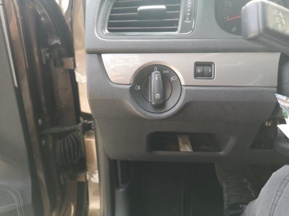 [佛山·粤X] 二手大众朗行2013款 1.6L 自动风尚型