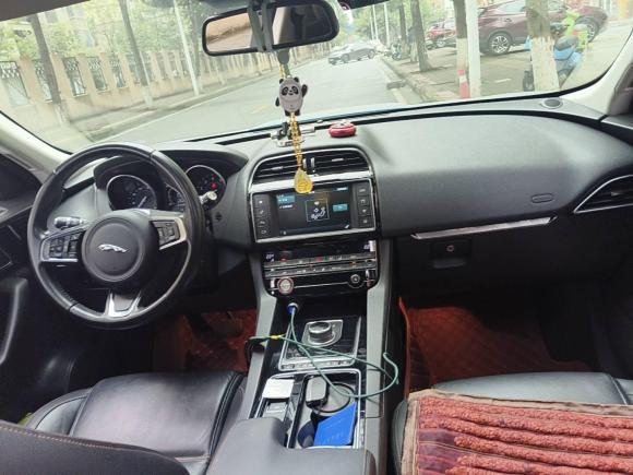 [成都·川A] 二手捷豹捷豹F-PACE2018款 2.0T 四驱都市尊享版