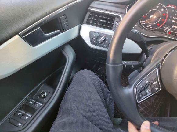 [芜湖·皖B] 二手奥迪奥迪A4L2018款 30周年年型 40 TFSI 时尚型