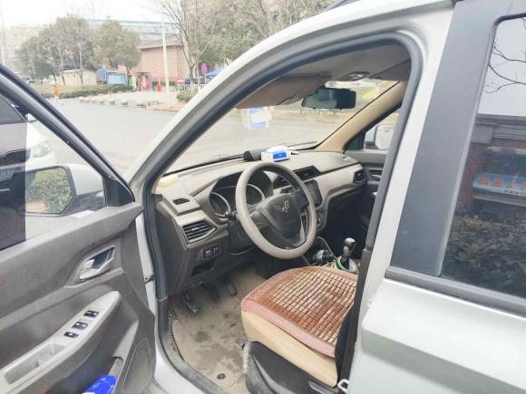 [无锡·苏B] 二手五菱汽车五菱宏光2018款 1.5L S舒适型L2B