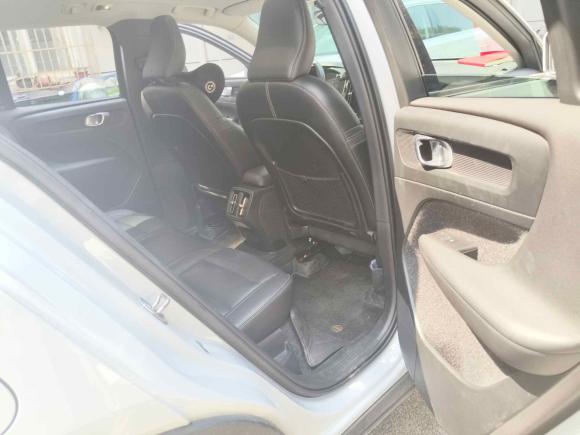 [上海·沪F] 二手沃尔沃沃尔沃XC402020款 T4 四驱智雅豪华版