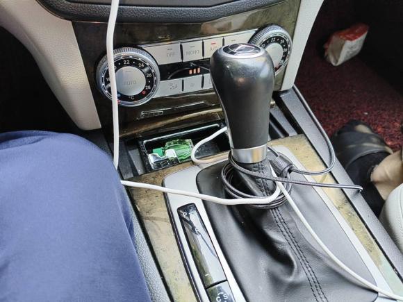 [南京·赣B] 二手奔驰奔驰C级2010款 C 200 CGI 时尚型