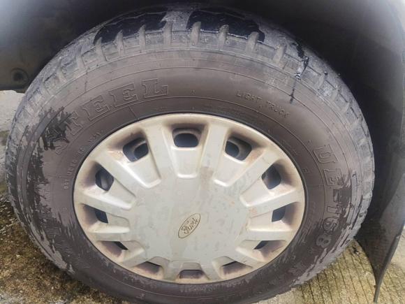 [南京·苏A] 二手福特经典全顺2016款 2.8T柴油短轴6座中顶多功能车JX493ZLQ4