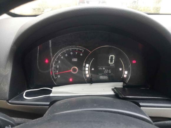 [南京·苏L] 二手荣威荣威3502015款 1.5L 手动豪华天窗版