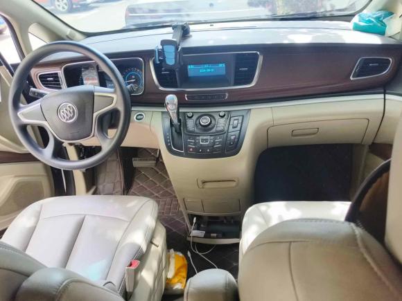 [上海·沪D] 二手别克别克GL82014款 2.4L CT豪华商务舒适版