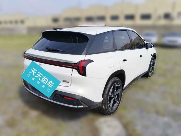 [上海·无P] 二手哪吒汽车哪吒L2024款 310 闪充红衣版