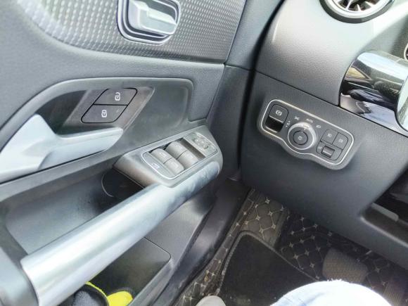 [上海·苏F] 二手奔驰奔驰GLA2020款 GLA 200