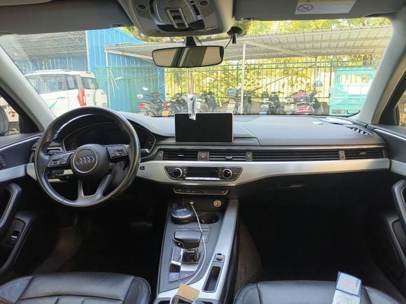 [南京·苏L] 二手奥迪奥迪A4L2018款 30周年年型 40 TFSI 时尚型