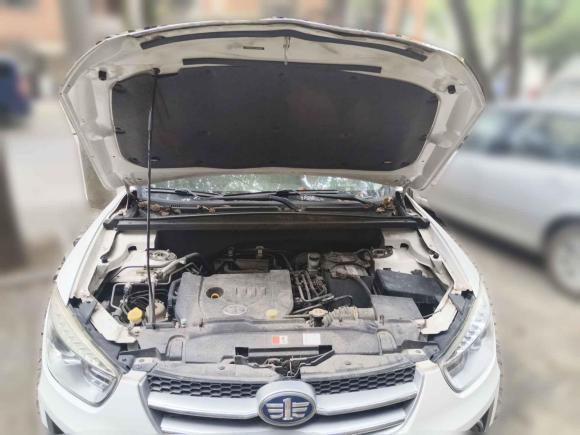 [南昌·赣A] 二手奔腾奔腾X802015款 2.0L 自动豪华型