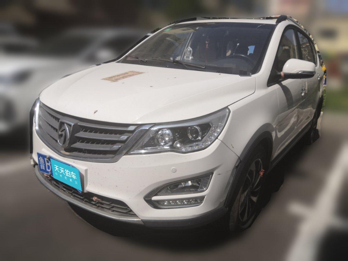 [青岛·鲁B] 宝骏宝骏5602016款 1.8L 手动豪华型