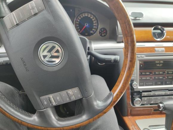 [苏州·苏E] 二手大众辉腾2009款 3.6L V6 4座加长行政版