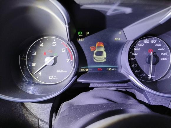 [深圳·粤B] 二手阿尔法·罗密欧Giulia朱丽叶2017款 2.0T 280HP 豪华版