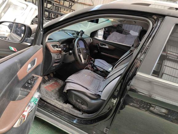 [济南·鲁A] 二手SWM斯威汽车SWM斯威X72016款 1.5T 手动尊贵型 7座