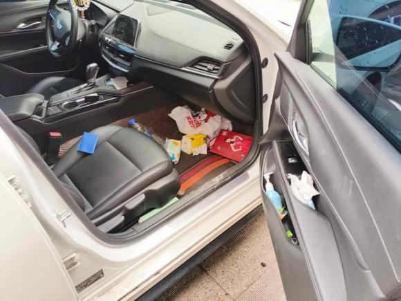 [上海·豫N] 二手凯迪拉克凯迪拉克CT42020款 28T 时尚型