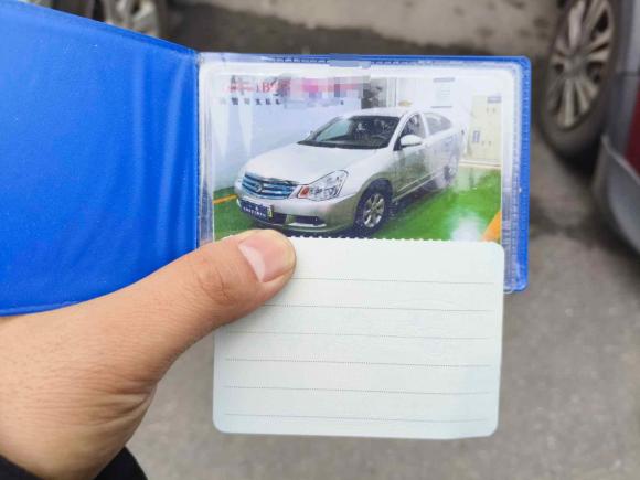 [义乌·粤B] 二手东风俊风E11K2019款 标准型