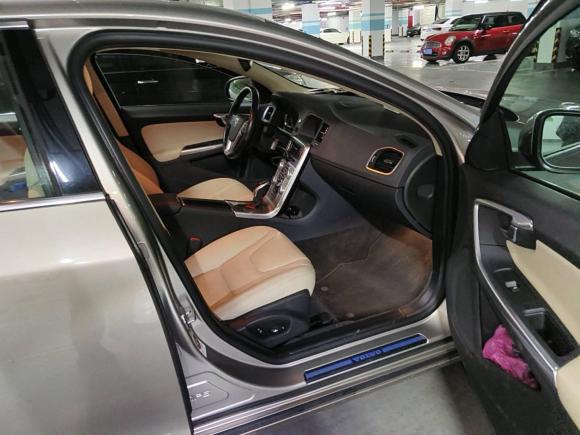 [杭州·皖A] 二手沃尔沃沃尔沃S602014款 S60L 2.0T 智远版