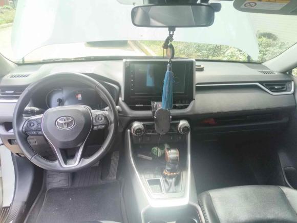 [成都·川A] 二手丰田RAV4荣放2020款 2.0L CVT两驱尊贵版