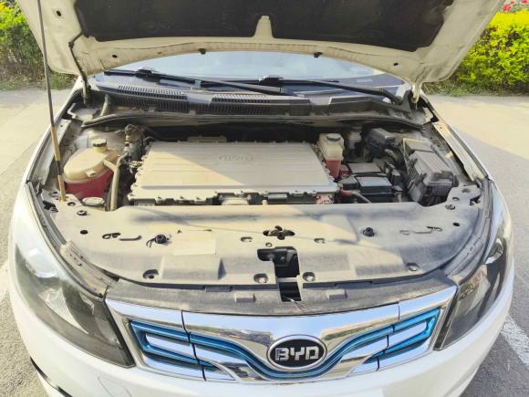 [北京·京N] 二手比亚迪比亚迪e52016款 300 豪华型