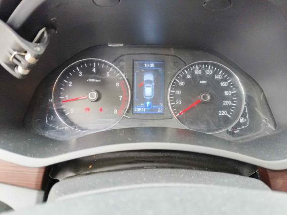 [无锡·苏B] 二手一汽森雅R72017款 1.6L 自动智能型