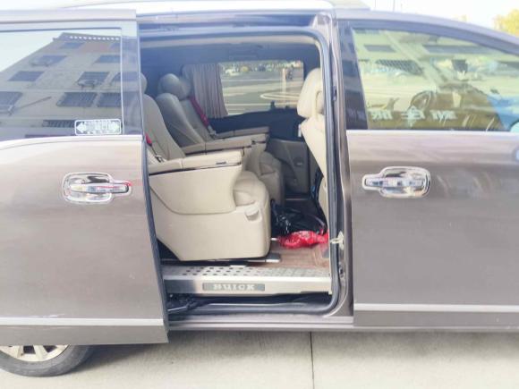 [南京·苏A] 二手别克别克GL82013款 3.0L XT豪华商务旗舰版