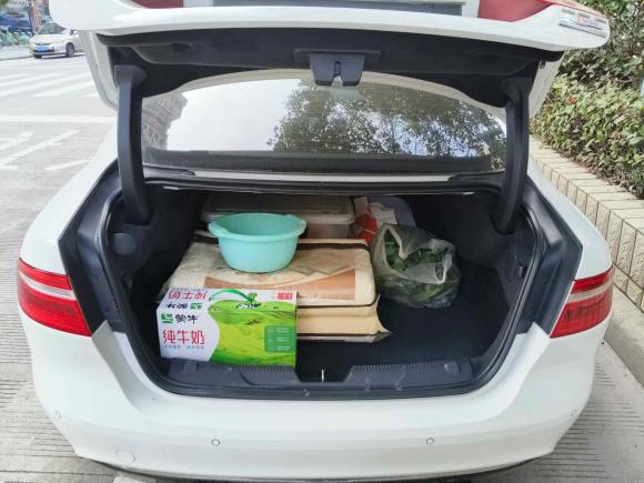 [南通·苏F] 二手捷豹捷豹XEL2018款 2.0T 200PS 尊享版