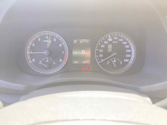 [苏州·苏U] 二手现代途胜2015款 1.6T 双离合两驱智能型