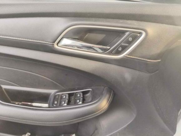 [宁波·浙B] 二手荣威荣威Ei52018款 互联网豪华版