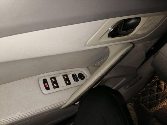 [无锡·苏B] 二手标致标致5082012款 2.0L 自动豪华版