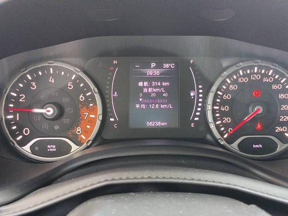 [上海·苏F] 二手Jeep自由侠2017款 180T 自动高能版