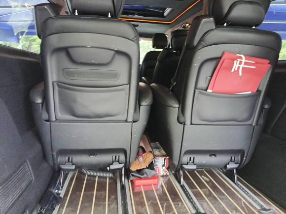 [上海·沪D] 二手奔驰奔驰V级2018款 V 260 L 尊贵加长版 国V