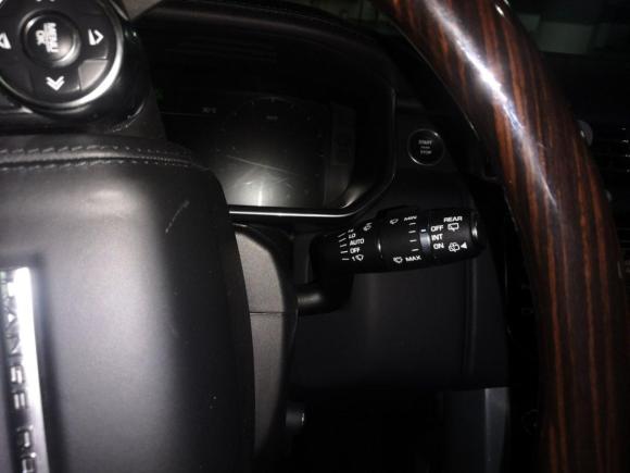 [北京·京Q] 二手路虎揽胜2016款 3.0 SC V6 Vogue SE 创世加长版