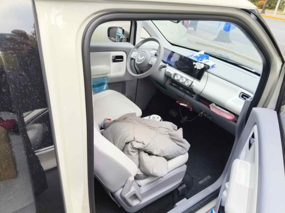 [上海·沪A] 二手五菱汽车五菱Air ev晴空2023款 四座-进阶版