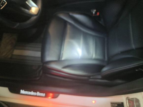 [青岛·鲁B] 二手奔驰奔驰C级2018款 C 200 L 运动版