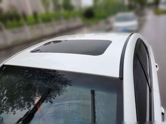 [西安·陕U] 二手荣威荣威3602015款 1.5L 自动豪华版