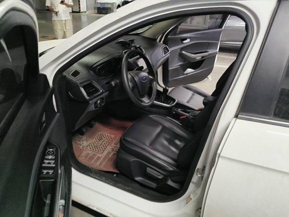 [济南·鲁A] 二手福特福睿斯2015款 1.5L 手动时尚型