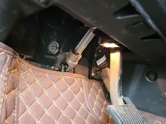 [青岛·鲁B] 二手路虎发现神行2017款 2.0T HSE