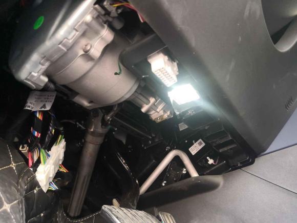 [青岛·鲁B] 二手哪吒汽车哪吒GT2023款 560