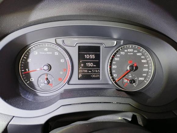 [武汉·鄂A] 二手奥迪奥迪Q32017款 30 TFSI 时尚型