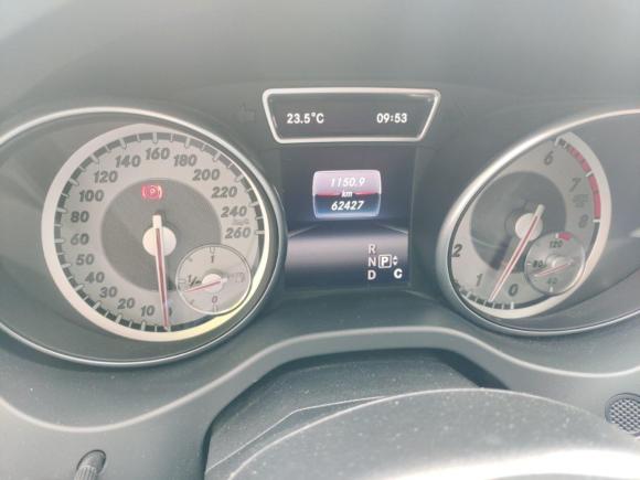 [上海·沪E] 二手奔驰奔驰GLA2016款 GLA 200 时尚型