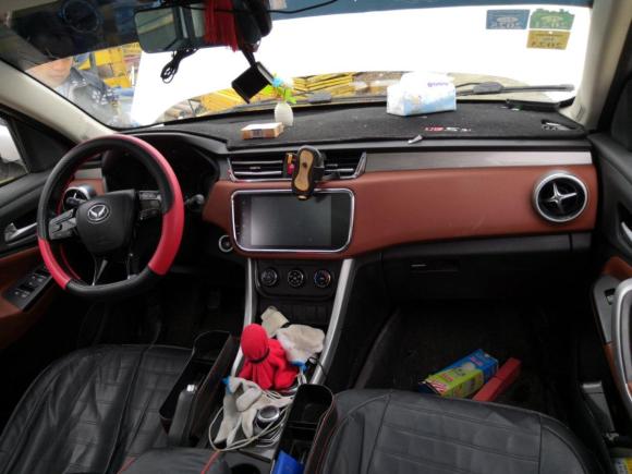 [上海·豫N] 二手北汽幻速北汽幻速S32016款 S3L 1.5L 手动尊贵型