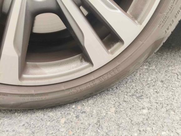 [南京·苏A] 二手奔驰奔驰C级2017款 改款 C 200 L 运动版