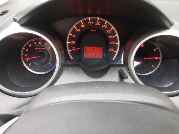 [上海·沪C] 二手本田飞度2011款 1.3L 自动舒适版