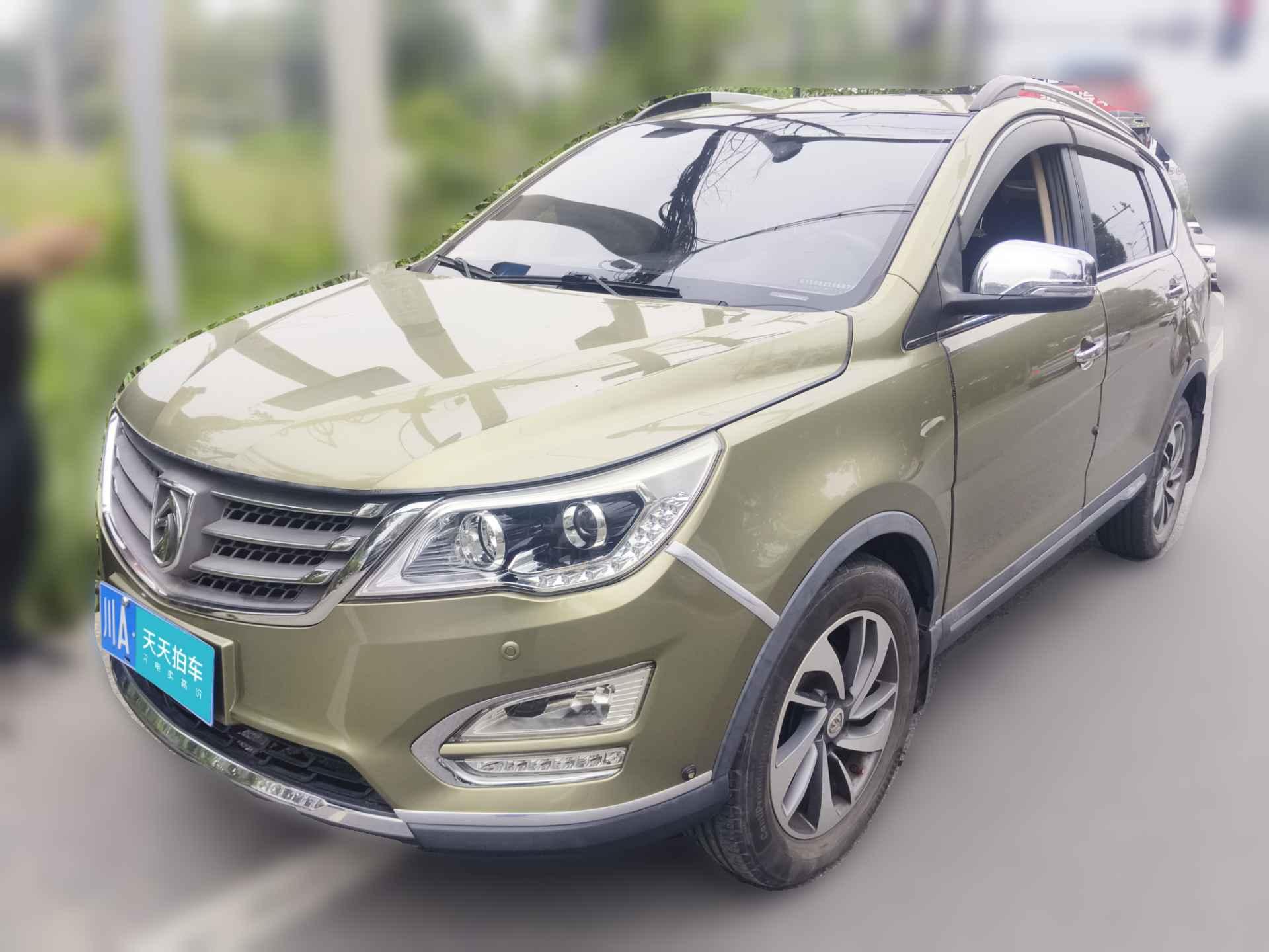 [成都·川A] 宝骏宝骏5602015款 1.8L 手动豪华型