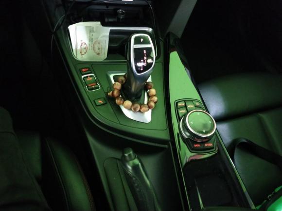 [上海·沪B] 二手宝马宝马3系2014款 328i 运动设计套装